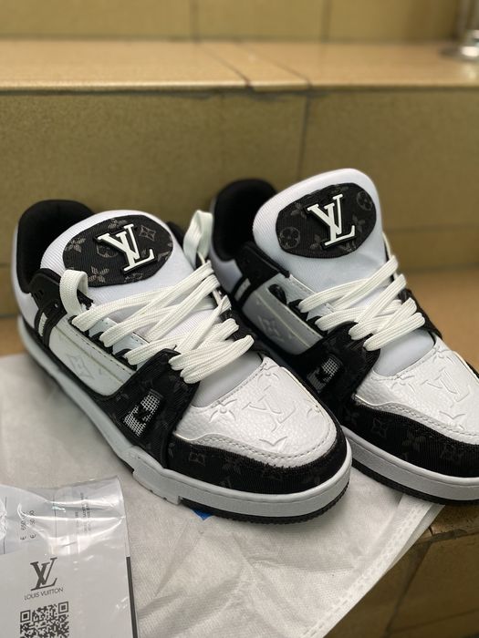 LOUIS VUITTON 44 номер