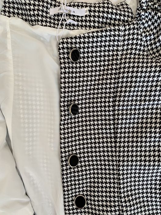 Блуза с объемным рукавом