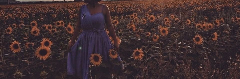 Официална рокля в красив цвят