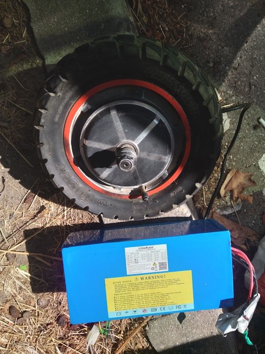 Батерия и елдвигател за тротинетка.