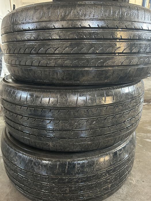 Продам летнюю резину 225/50 18