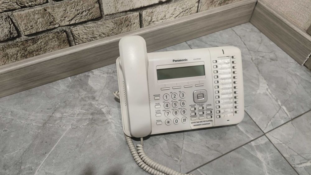 Panasonic системный телефон  KX-DT543 белый