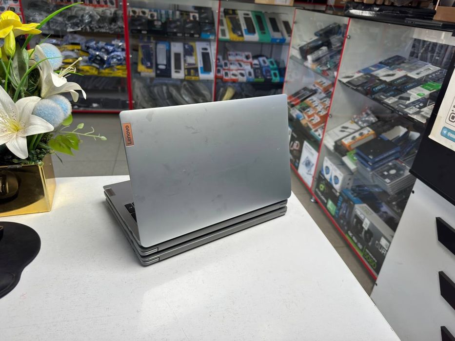 Lenovo office noutbuk 4/256 nvme ssd ideal 3ta bor