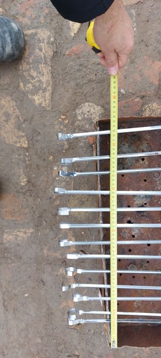 Мангал с шампурами