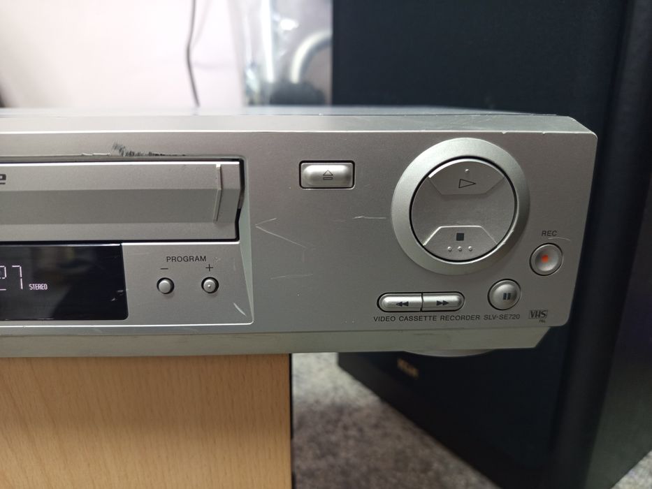 Видео "Sony"SLV-SE720 Hi-Fi Stereo