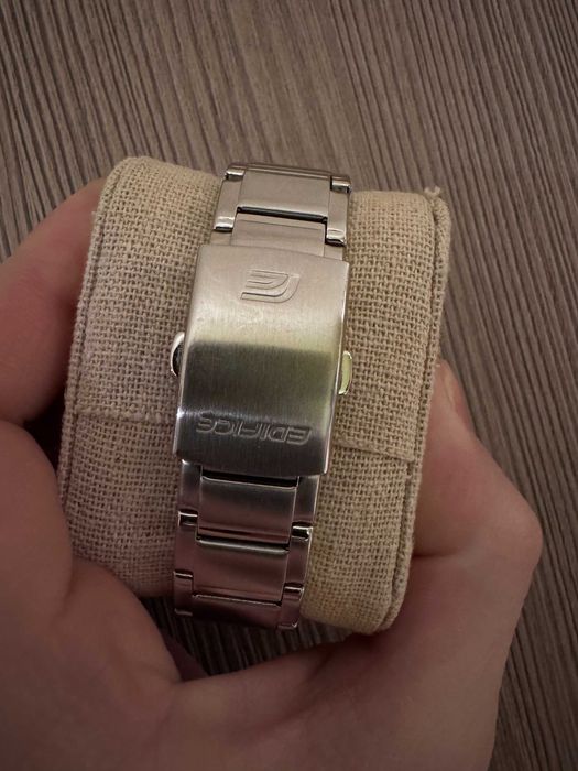 Casio EDIFICE Solar EFS-S570YDB-2AJF часовник