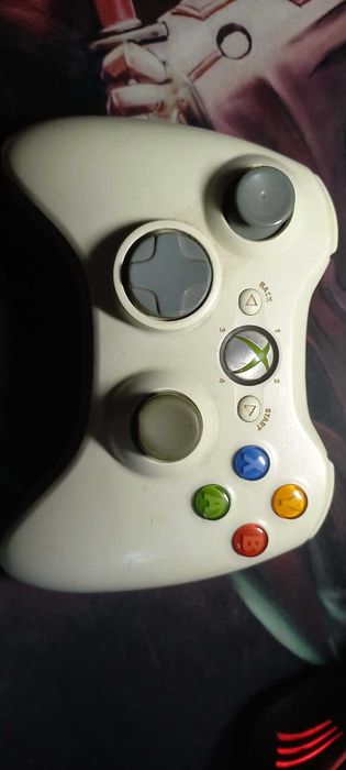 Set 2 Controllere Xbox 360 (Alb + Negru) + Adaptor PC Wireless