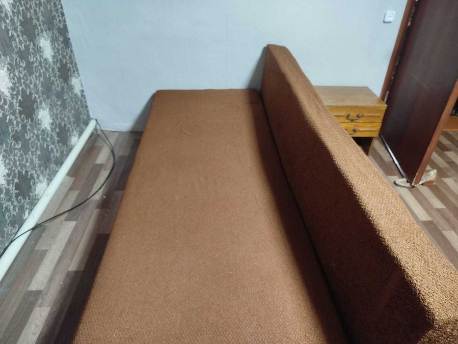 Продам дёшево диваны б.у.