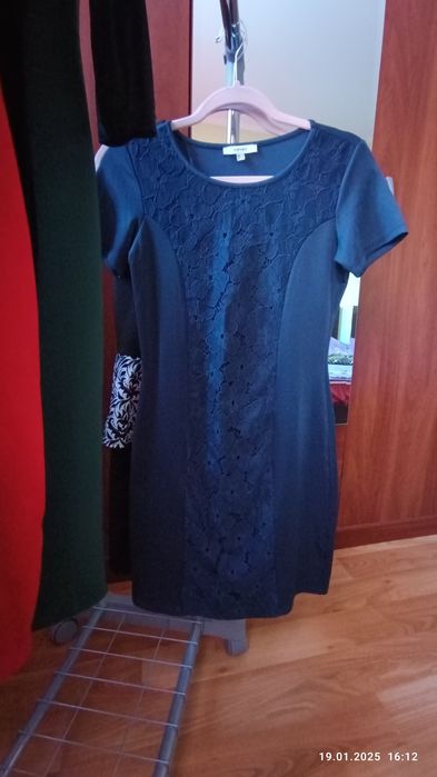 Елегантни и стилни нови дамски рокли HM и други S размер