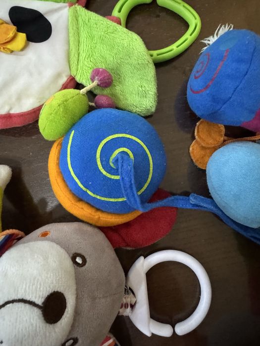 Подвесные игрушки в коляску манеж