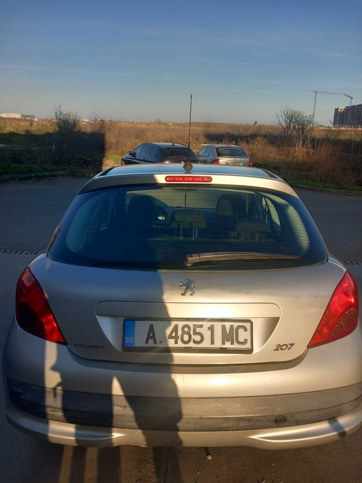 Продавам Пежо 207 1.4 бензин-газ