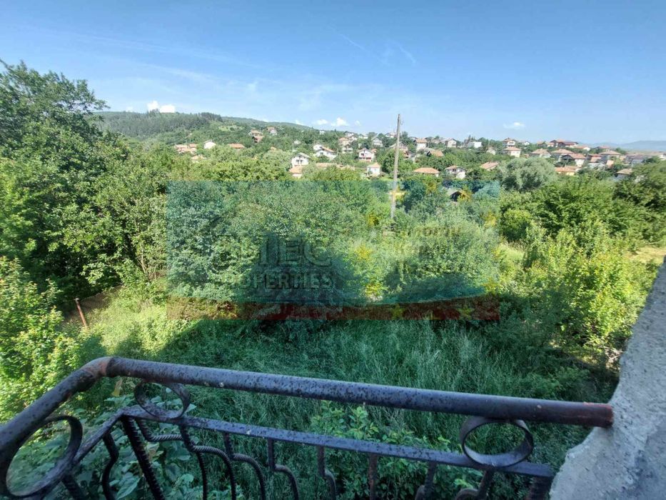 Къща в с. Селищен дол