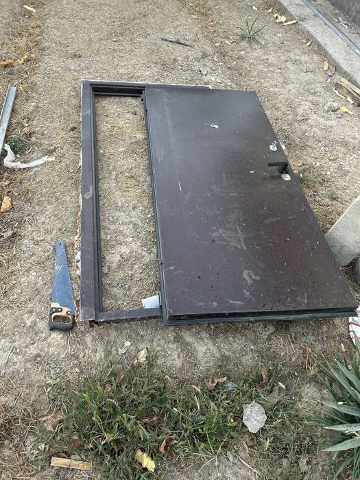 Железный дверь б/у