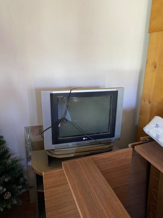 Продам телевизор lg