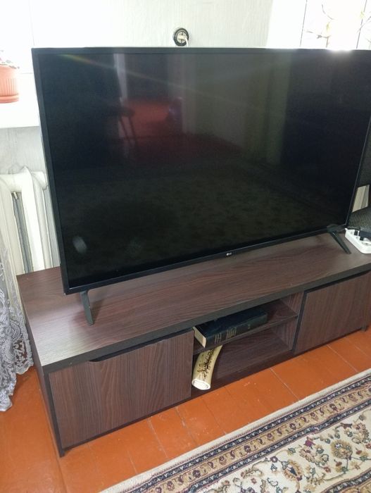 Продам телевизор LG