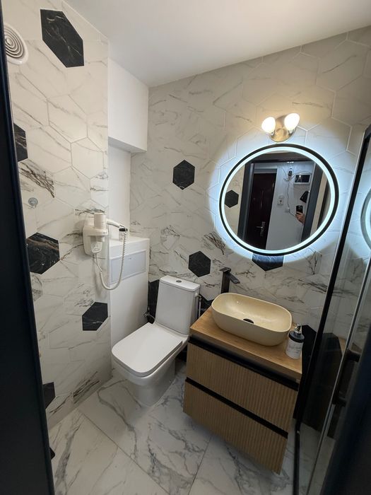 Inchiriez garsoniera hotelier