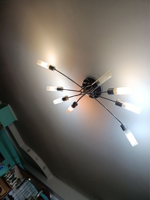 Продам люстры 3 штуки