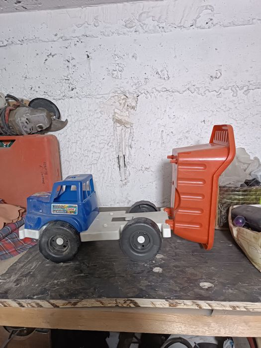 Большой грузовой машина детский