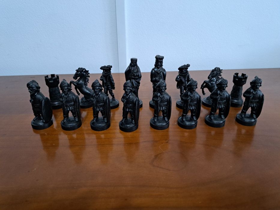 Sah romanesc figurine plastic