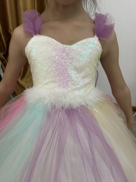 Продам платье пони