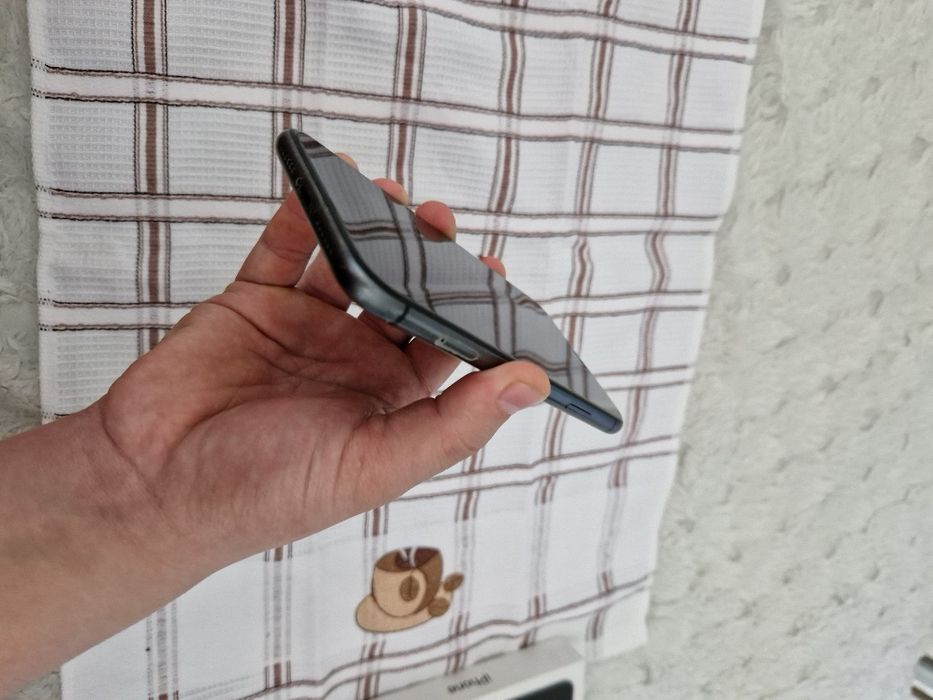 Айфон 11 , на 128 гб