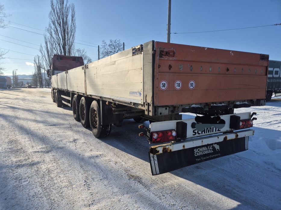 Semiremorca  Schmitz cu obloane. Sasiu galvanizat.