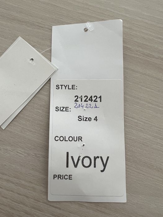 Vând rochie de mireasă