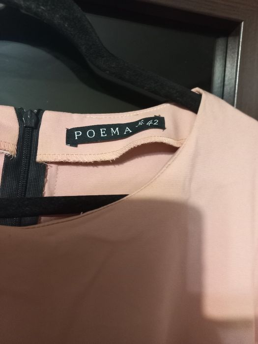 Rochie de la Poema , ușoară și eleganta