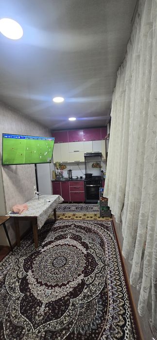 Продаю свою квартиру без маклеров 5 комнат зал 8х5