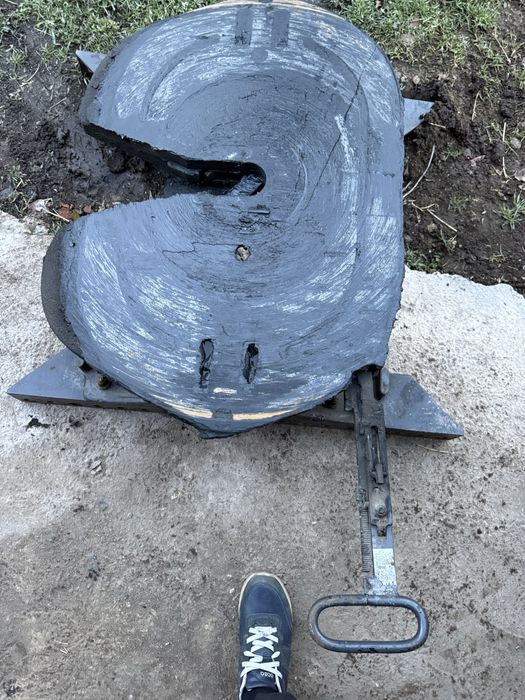 Сидло для тягача вольво