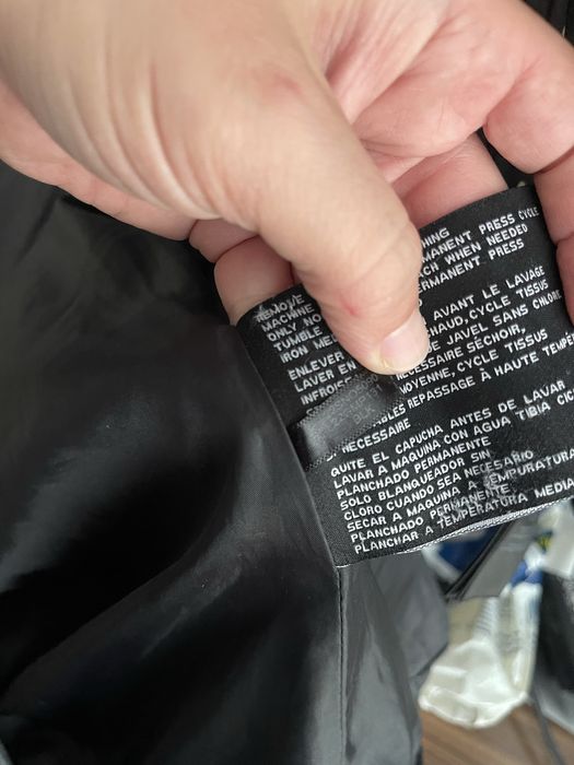 Яке Guess оригинално