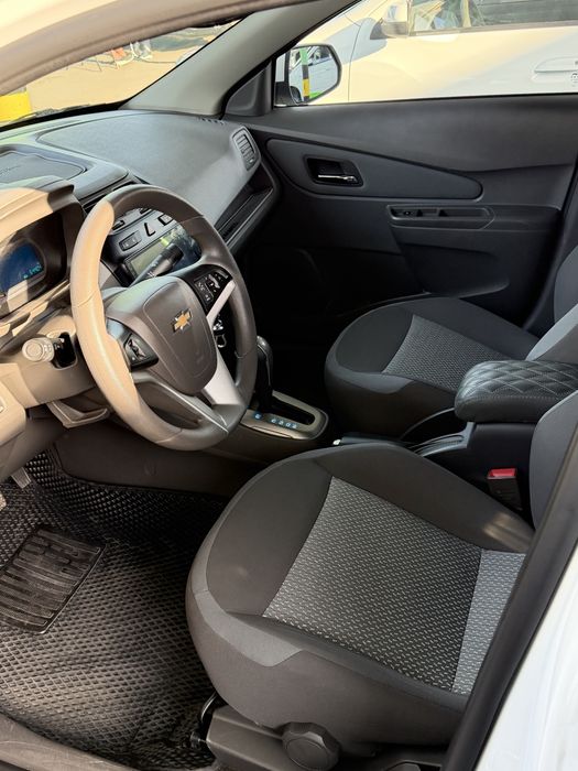 Chevrolet Cobalt 2023 — 6