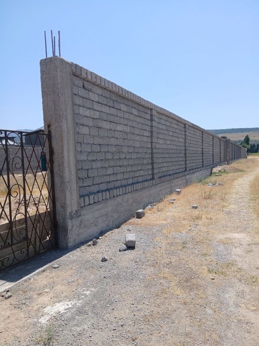 Uchastka yer sotiladi. Dacha qilish uchun tayyorlangan.