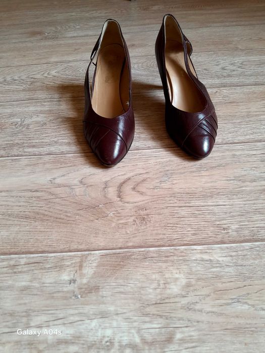 Продаются женские туфли