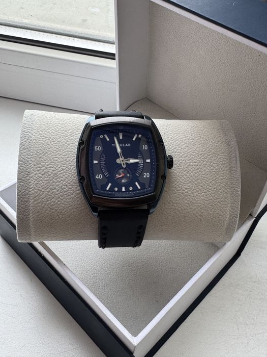 продам часы TUBULAR