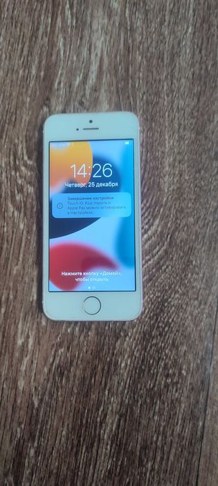 iPhone se 1 поколения.
