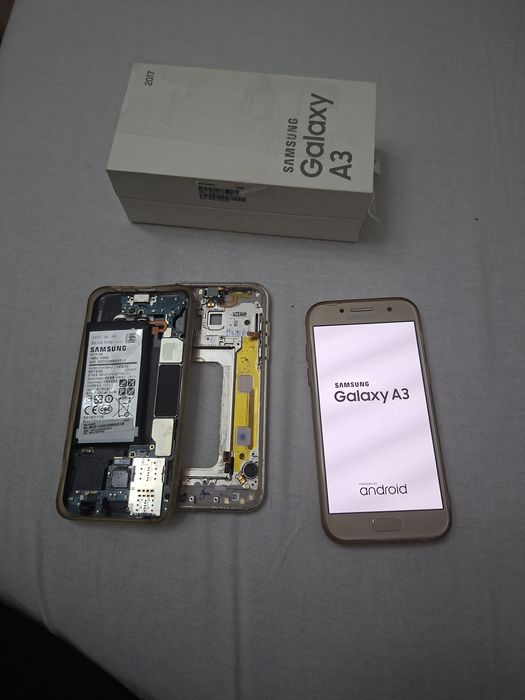 Samsung A3 2017 + един същия за части