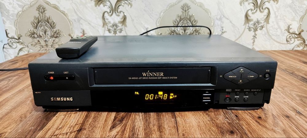 Samsung видеомагнитафон SVR-70D