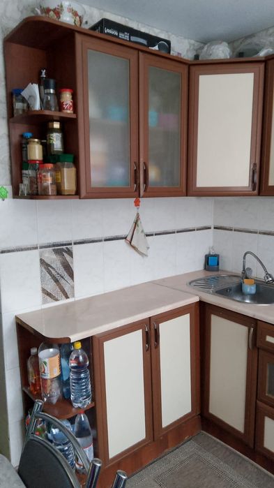 Продам угловую кухню