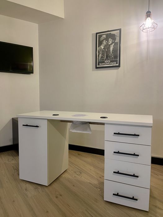 Masa noua manichiura cu sau fara aspirator!