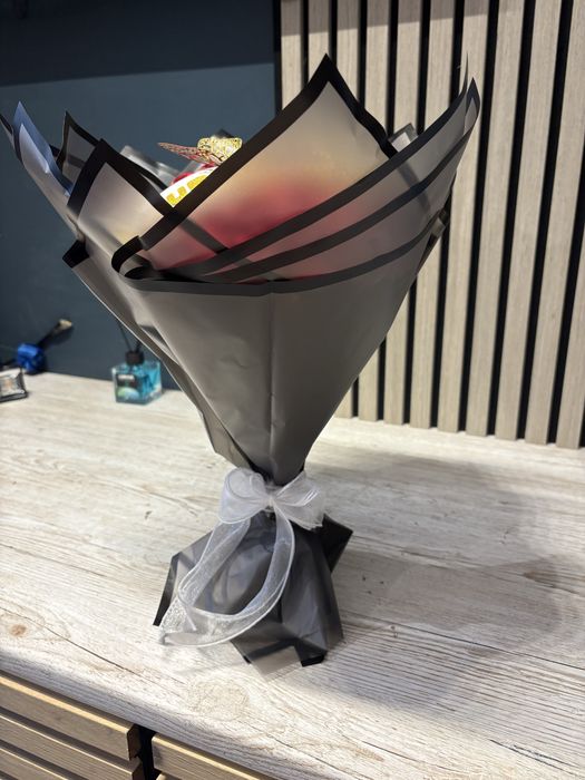 Buchet din satin 31 trandafiri cu sclipici