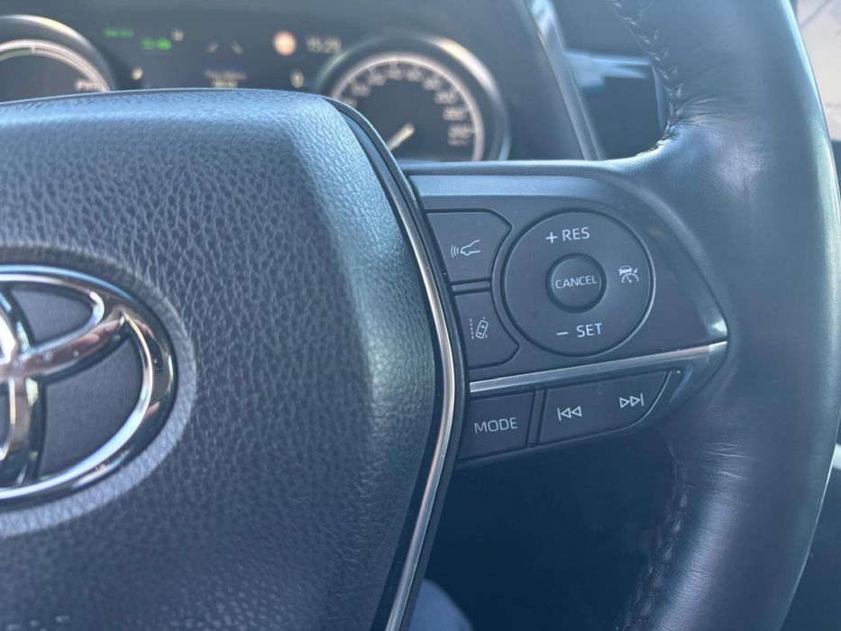 Toyota Camry  Executive Hybrid 2021 84000km Garantie 2031