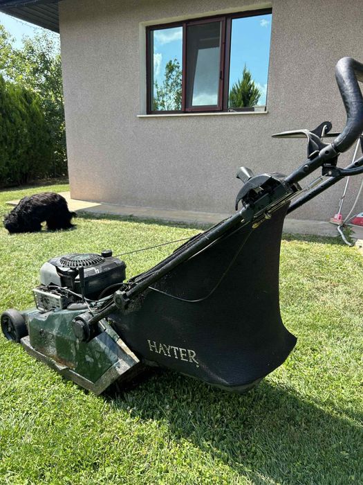 Косачка самоход Hayter briggs and stratton