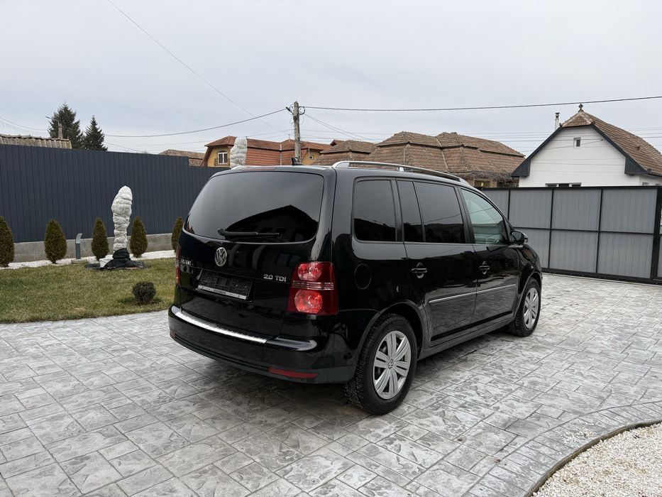 Touran • Automat • 2.0 TDI ~ BiXenon