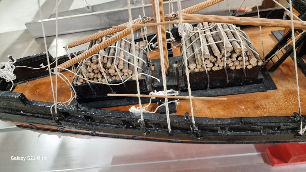 Макет на товарен кораб