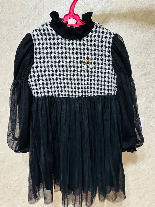 Продам 3 платья для девочек