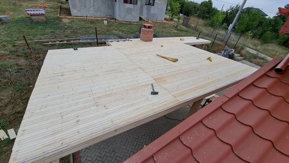 Executam acoperișuri/ terase /reparați