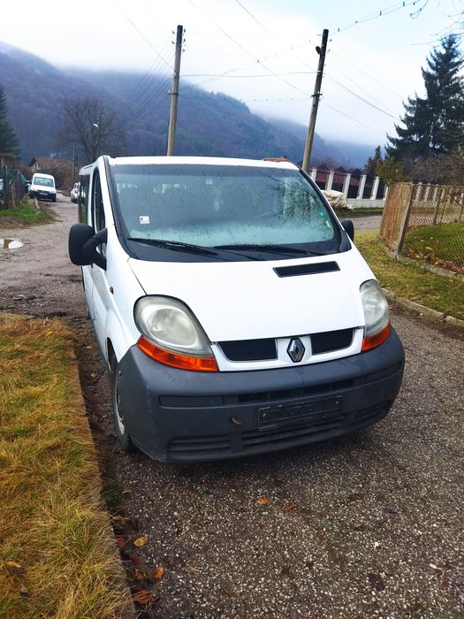 Рено Трафик на части 1.9дси 100 коня 03год