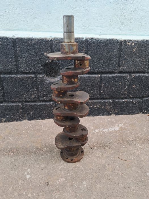 Продаётся новый коленвал на Волгу Газ24