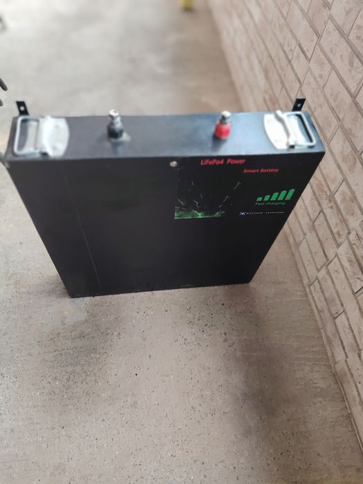 Vând baterie LIFEPO4 Smart 5,1kw